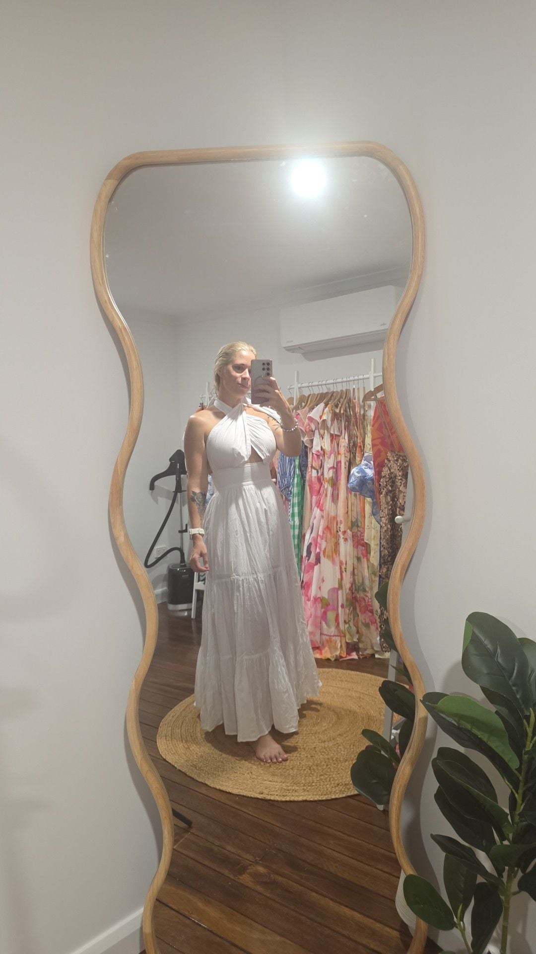 Gia white Maxi