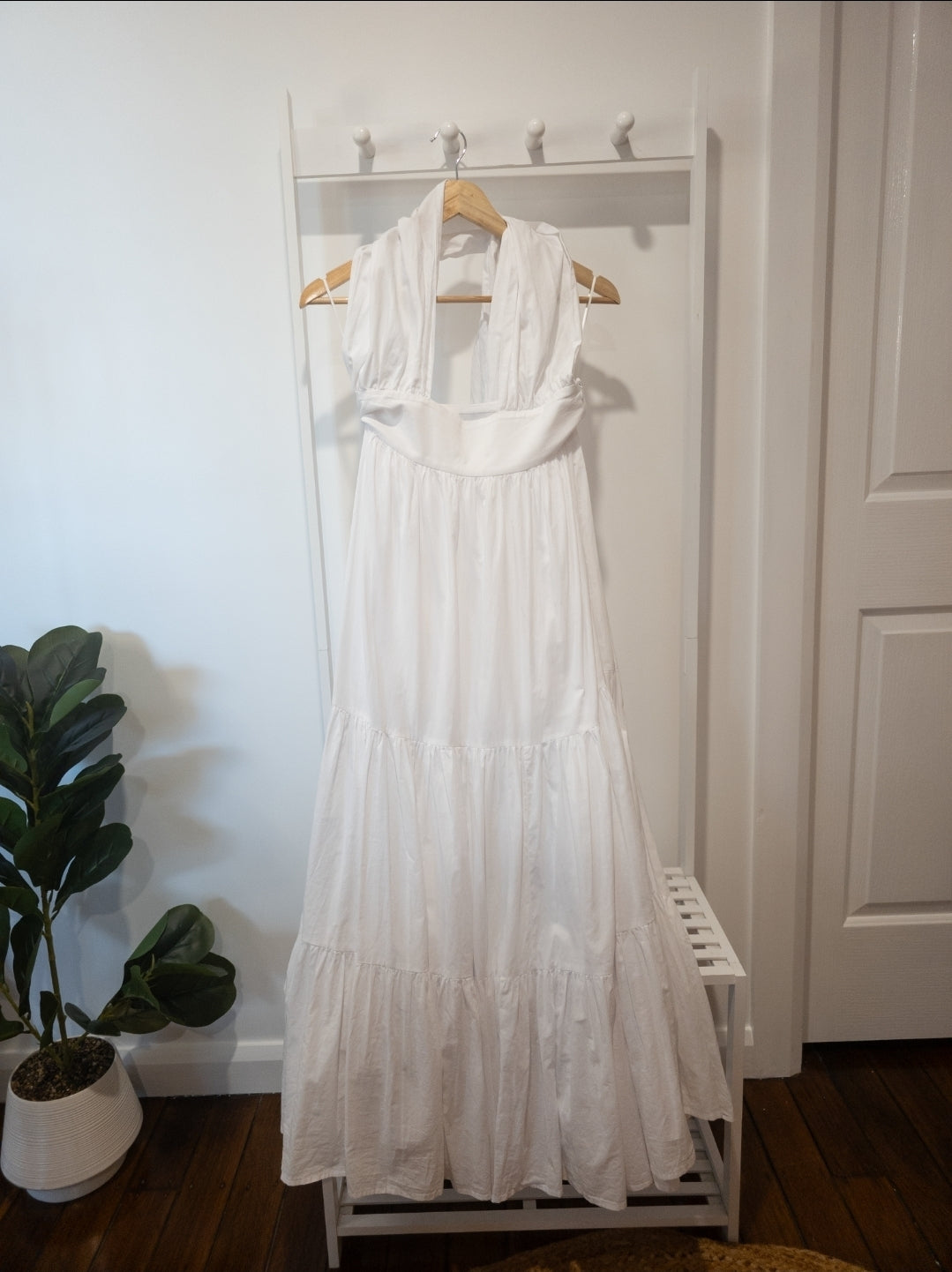 Gia white Maxi